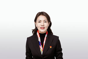 王玉洁（党徽+灰背景）1_副本.jpg